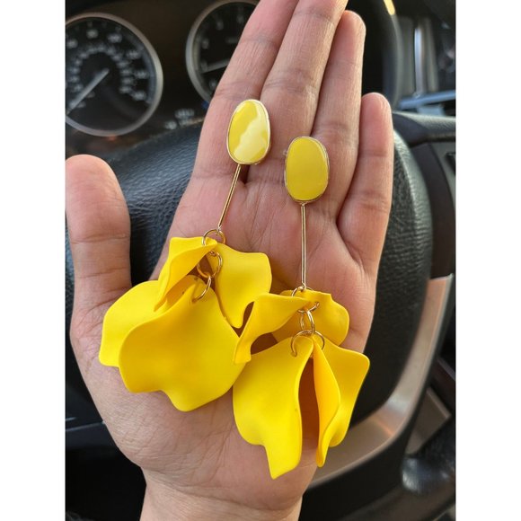 Yellow earrings flower petal acrylic yellow earrings , yellow rose petal earring - Picture 4 of 7